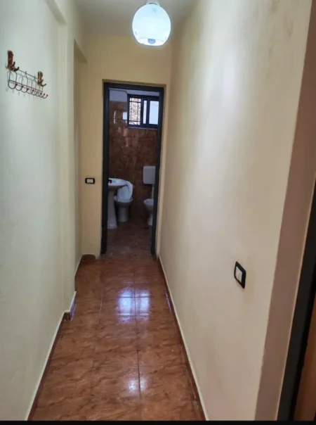 Tirane, jepet me qera apartament 1+1 Kati 1, 50 m² 350 € (Astir)