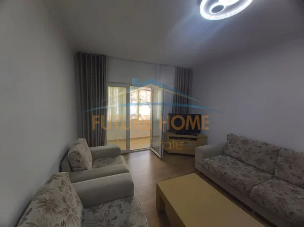 Tirane, jepet me qera apartament 2+1 Kati 3, 110 m² 800 € (Stadiumi Dinamo)