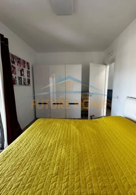 Tirane, jepet me qera apartament 2+1 Kati 7, 86 m² 500 € (Univers City)