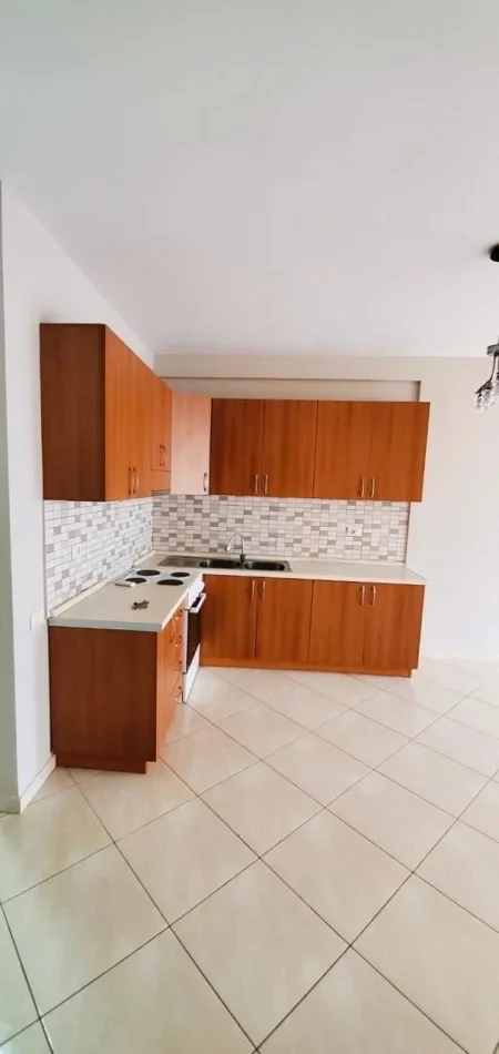 Tirane, shitet apartament 1+1 Kati 8, 189.000 € (Bllk Ish Tregu Elektrik Muzeu I Shkencave)