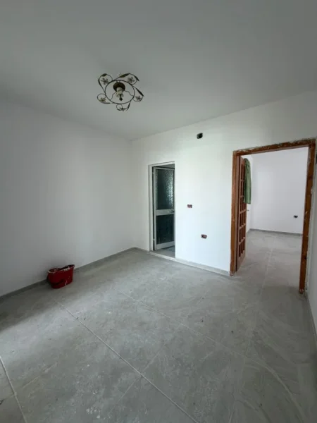Tirane, jepet me qera apartament 2+1 Kati 6, 95 m² 500 € (Rruga Ali Demi)