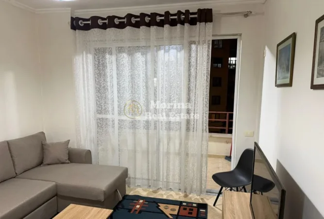 Tirane, jepet me qera apartament 1+1 Kati 5, 63 m² 400 € (Yzberisht)