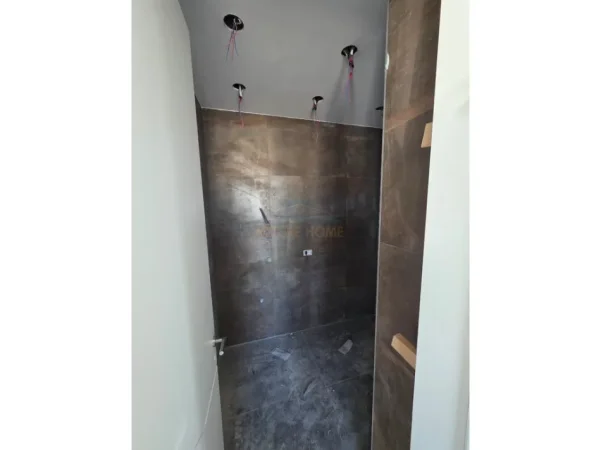 Tirane, shitet apartament 1+1+Aneks+Ballkon Kati 10, 86 m² 285.000 € (Ish Ekspozita)