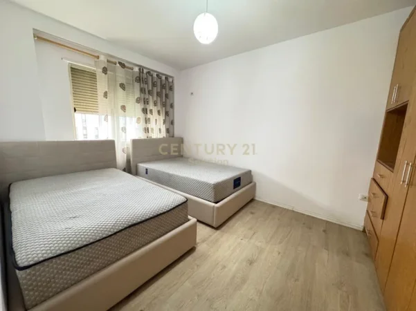 Tirane, jepet me qera apartament 2+1 Kati 5, 100 m² 450 € (Astir)