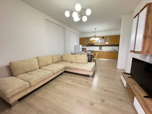 Tirane, jepet me qera apartament 2+1 Kati 5, 100 m² 450 € (Astir)
