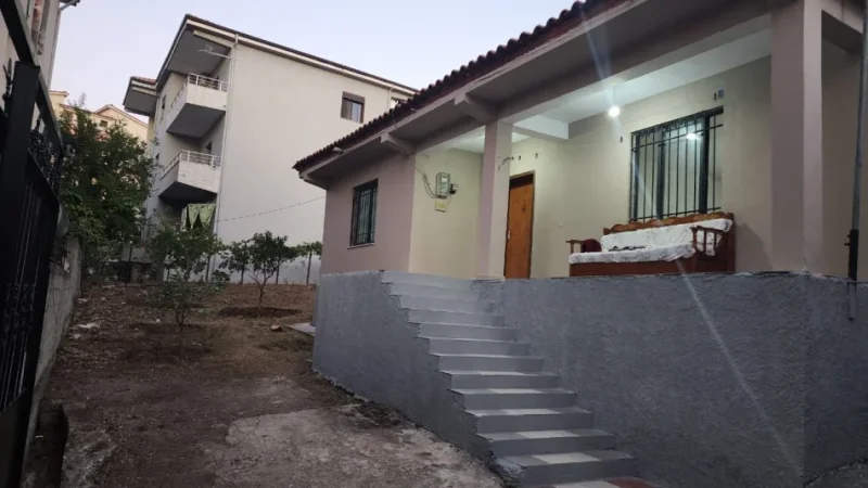 Tirane, jepet me qera apartament 2+1 Kati 1, 115 m² 380 € (Qytet Studenti)