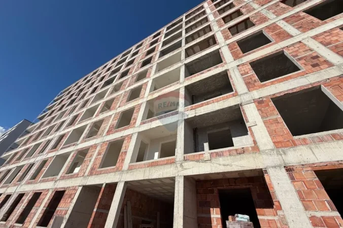 Tirane, shitet apartament 3+1+Ballkon Kati 8, 107 m² 91.000 € (Rreth rrotullimi i Ullirit)