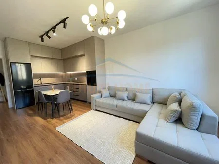 Tirane, jepet me qera apartament 1+1 Kati 3, 69 m² 700 € 