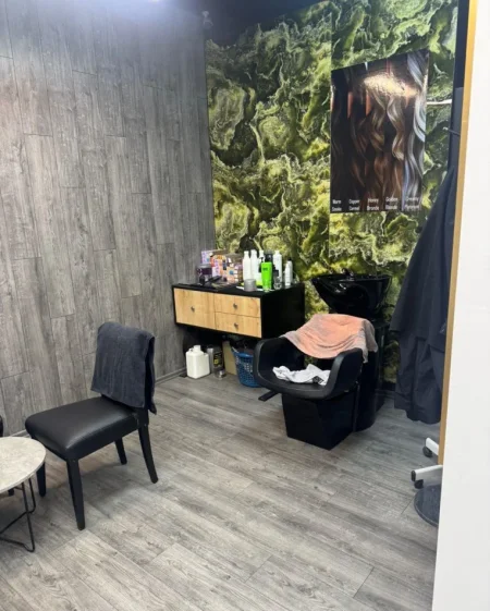 Tirane, jepet me qera ambjent biznesi Kati 0, 33 m² 750 € (Parukeri Don Bosko)