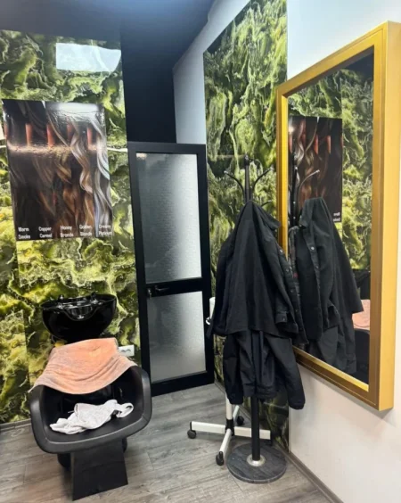 Tirane, jepet me qera ambjent biznesi Kati 0, 33 m² 750 € (Parukeri Don Bosko)