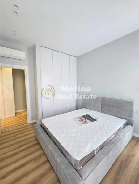 Tirane, jepet me qera apartament 1+1 Kati 3, 77 m² 1.300 € (Liqeni I Thate)