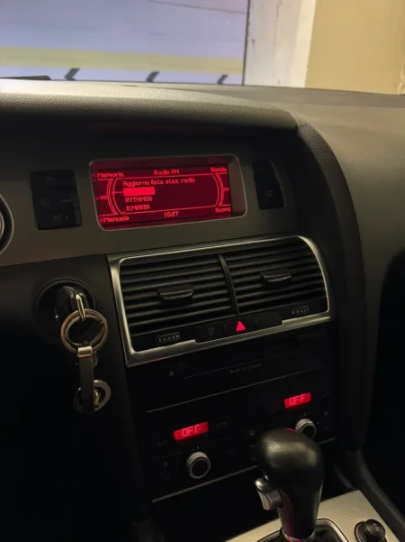 Vlore, Nafte, e zeze automatik Kondicioner 22.000 km 600.000 €