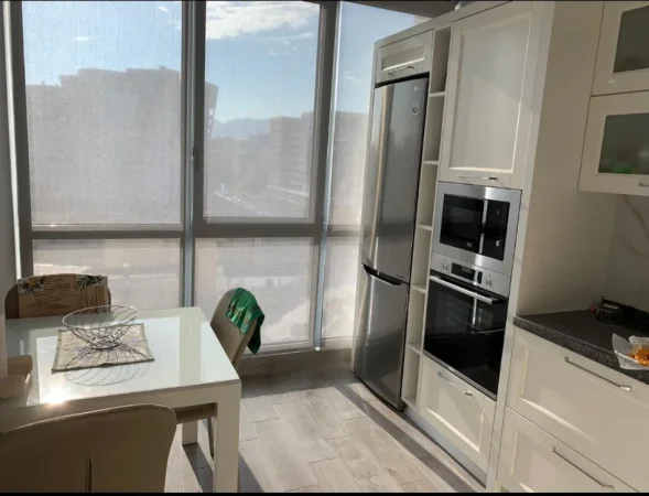 Tirane, jepet me qera apartament 1+1+Ballkon Kati 4, 98 m² 600 € (FUSHA E AVIACIONIT)