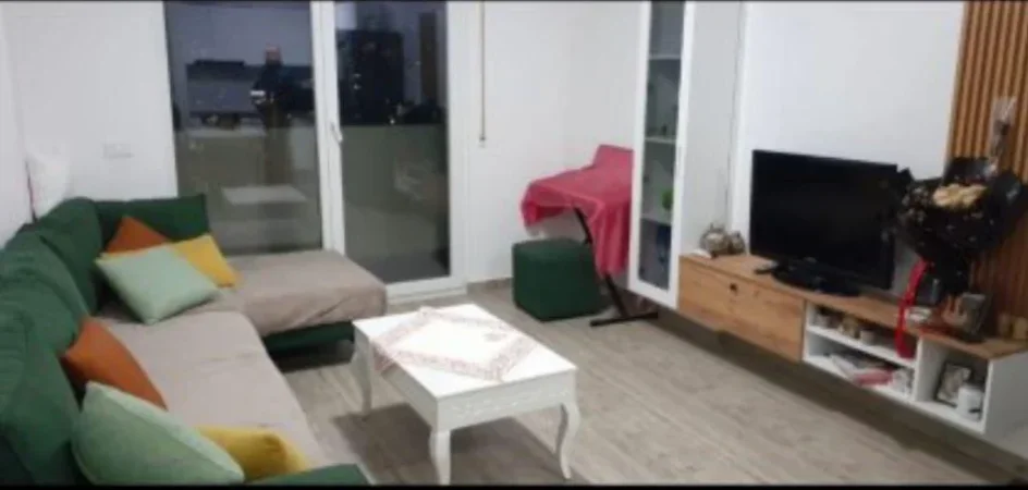 Tirane, jepet me qera apartament 1+1 Kati 5, 72 m² 500 € (Bedri Karapici)