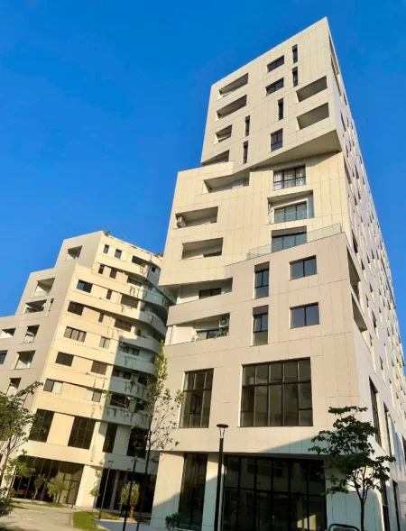 Tirane, jepet me qera zyre Kati 2, 100 m² 1.200 € (VASIL SHANTO)