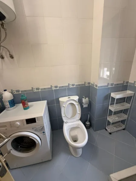 Tirane, jepet me qera apartament 2+1 Kati 4, 120 m² 600 € (Selite E Vjeter)