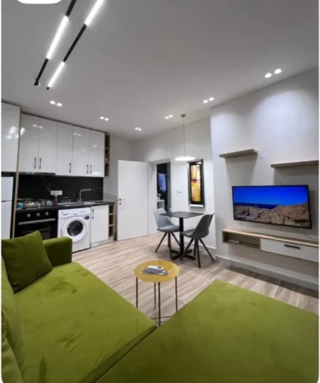 Tirane, jepet me qera apartament 1+1 Kati 5, 50 m² 600 € (Komuna Parisit)