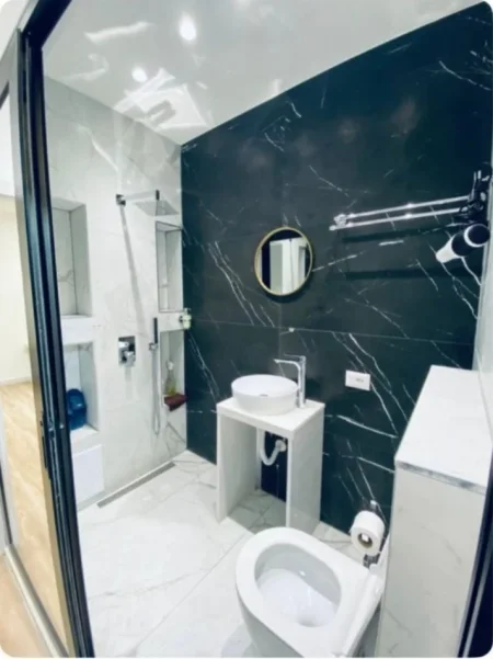 Tirane, jepet me qera apartament 1+1 Kati 5, 50 m² 600 € (Komuna Parisit)