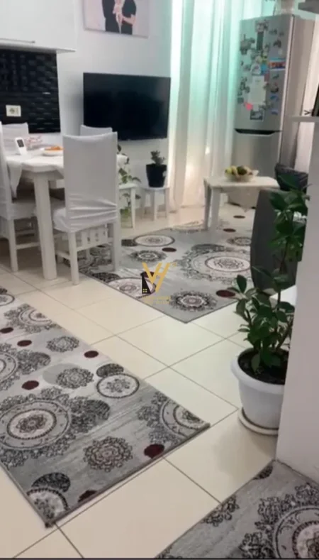 Tirane, jepet me qera apartament 1+1+Ballkon Kati 5, 60 m² 520 € (PALLATET AGIMI)