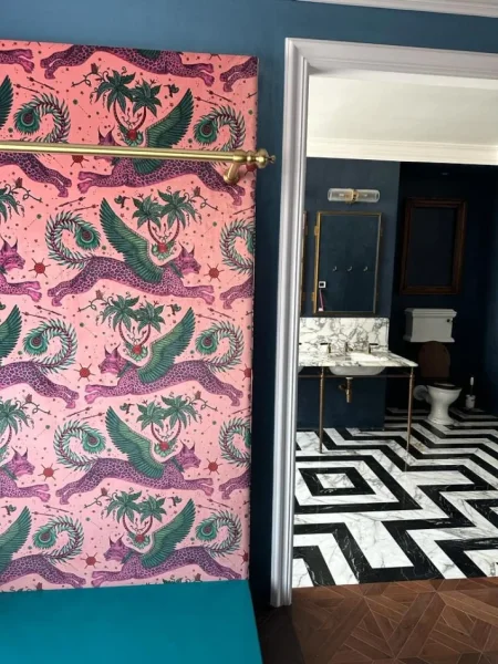 Tirane, jepet me qera apartament 2+1 Kati 7, 150 m² 1.800 € (Qender)