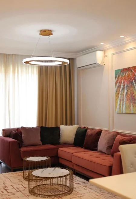 Tirane, jepet me qera apartament 2+1 Kati 3, 111 m² 1.300 € (Laprake)