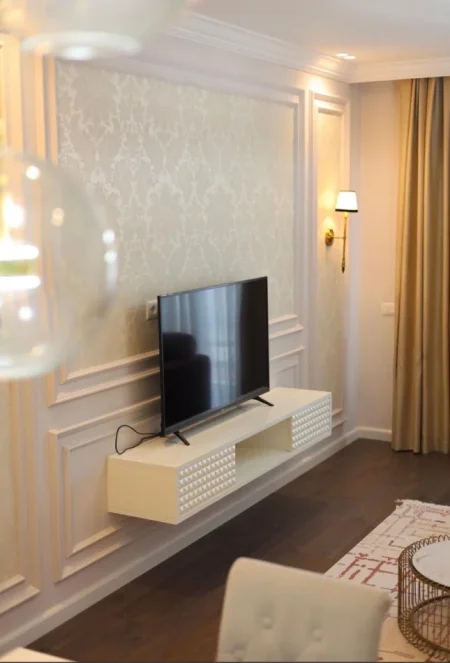 Tirane, jepet me qera apartament 2+1 Kati 3, 111 m² 1.300 € (Laprake)