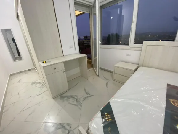 Tirane, jepet me qera apartament 1+1+Ballkon Kati 5, 60 m² 520 € (Don Bosko)