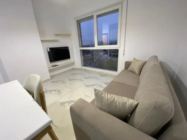 Tirane, jepet me qera apartament 1+1+Ballkon Kati 5, 60 m² 520 € (Don Bosko)