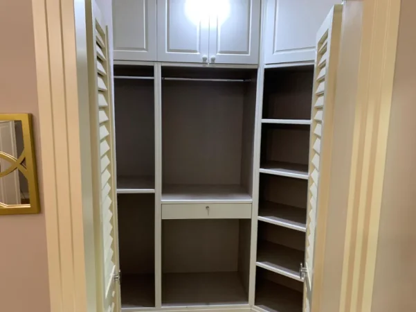 Tirane, jepet me qera apartament 2+1+Ballkon Kati 8, 106 m² 950 € 