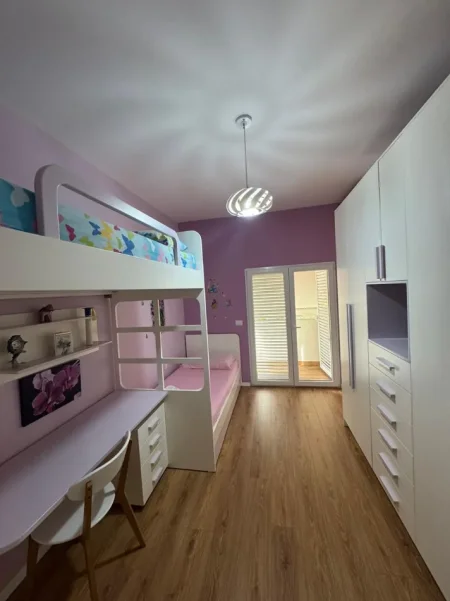 Tirane, jepet me qera apartament 2+1+Ballkon Kati 2, 110 m² 630 € (Rruga e Dibres)