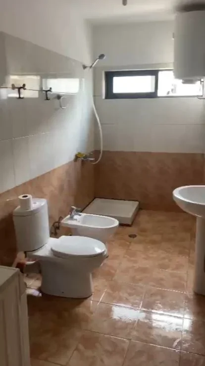 🏡 JEPET APARTAMENT 2+1 ME QERA TEK 21 DHJETORI,  600 Eur