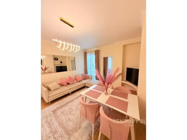 Tirane, jepet me qera apartament 2+1+Ballkon Kati 6, 80 m² 1.200 € (rruga e kosovareve)
