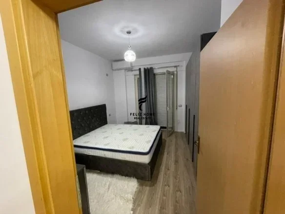 Tirane, jepet me qera apartament 1+1 Kati 2, 88 m² 600 € (LIQENI I THATE)