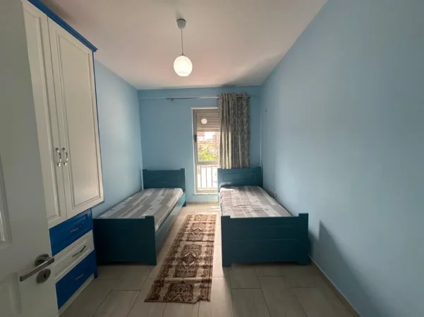 Tirane, jepet me qera apartament 2+1 Kati 3, 112 m² 600 € (Rruga e Kavajes/Qendra Glob)