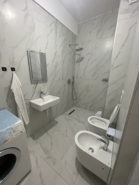 OKAZION Jepet me Qera Apartament 1+1, ne Ali Dem me Super Cmim,  350 Euro