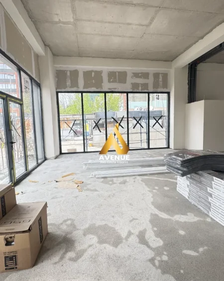 Tirane, jepet me qera ambjent biznesi Kati 0, 160 m² 6.400 € (bulevardi gjergj fishta)