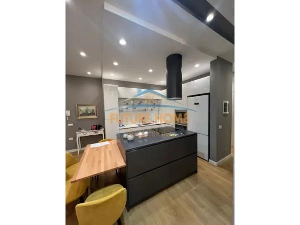 jap me qera apartament 2+1+Ballkon Kati 2, 109 m² 900 € (KOPSHTI BOTANIK)