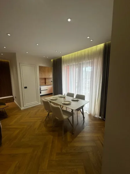 Tirane, shitet apartament 2+1+Ballkon Kati 5, 101 m² 250.000 € (përballë Delijorgjit)