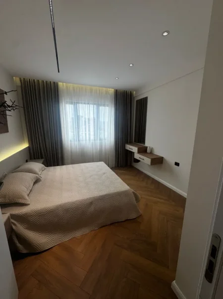 Tirane, shitet apartament 2+1+Ballkon Kati 5, 101 m² 250.000 € (përballë Delijorgjit)