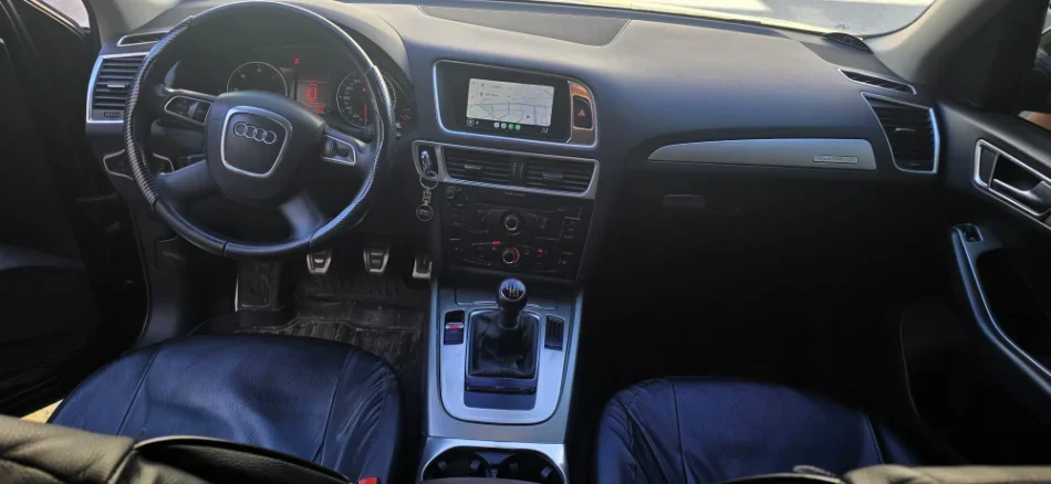 Tirane, shes SUV Audi Q5 Nafte, e zeze automatik Kondicioner -2 km 13.500 €