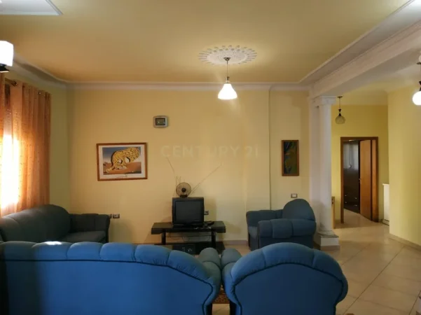 Tirane, shitet Vile Kati 5, 770 m² 730.000 € (selite)