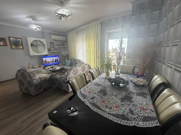 Tirane, shitet apartament 2+1+Ballkon Kati 5, 113 m² 260.000 € (Kompleksi Panorama/Instituti Harry Fultz)