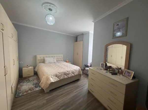 Tirane, shitet apartament 2+1+Ballkon Kati 5, 113 m² 260.000 € (Kompleksi Panorama/Instituti Harry Fultz)