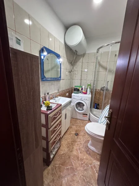 Tirane, jepet me qera apartament 1+1 Kati 6, 65 m² 430 € (Pranë ARC Hotel, në Astir ,Tiranë)
