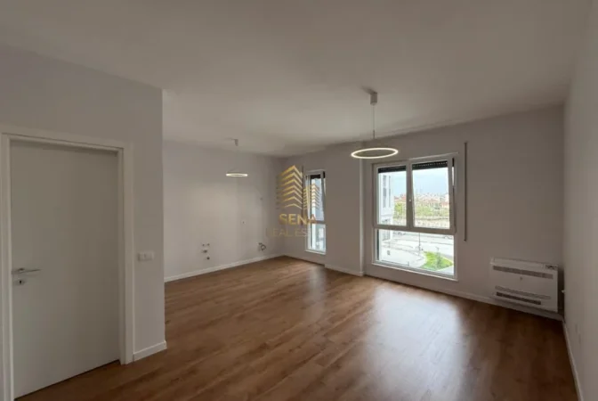 Tirane, jepet me qera ambjent biznesi Kati 1, 78 m² 600 € (5 Maji, Kompleksi Tirana Uptown)
