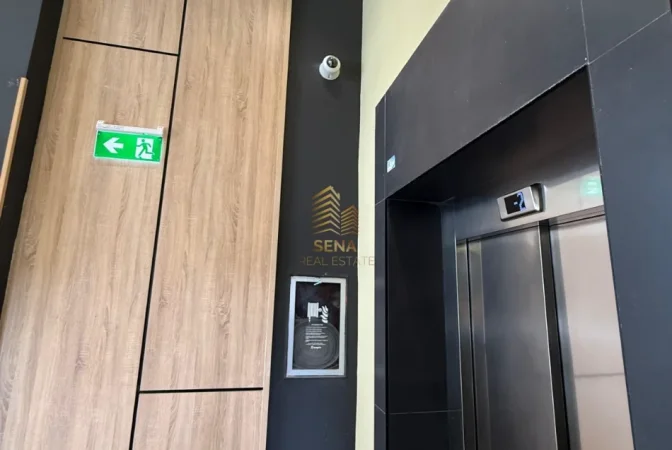 Tirane, jepet me qera ambjent biznesi Kati 1, 78 m² 600 € (5 Maji, Kompleksi Tirana Uptown)