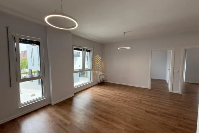 Tirane, jepet me qera ambjent biznesi Kati 1, 78 m² 600 € (5 Maji, Kompleksi Tirana Uptown)