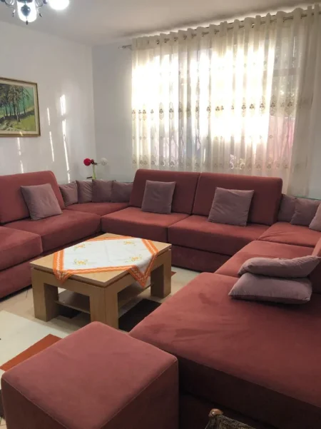 Tirane, shitet apartament 2+1 Kati 1, 90 m² 120.000 € (Kinostudio, Zona 3700)