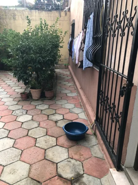 Tirane, shitet apartament 2+1 Kati 1, 90 m² 120.000 € (Kinostudio, Zona 3700)