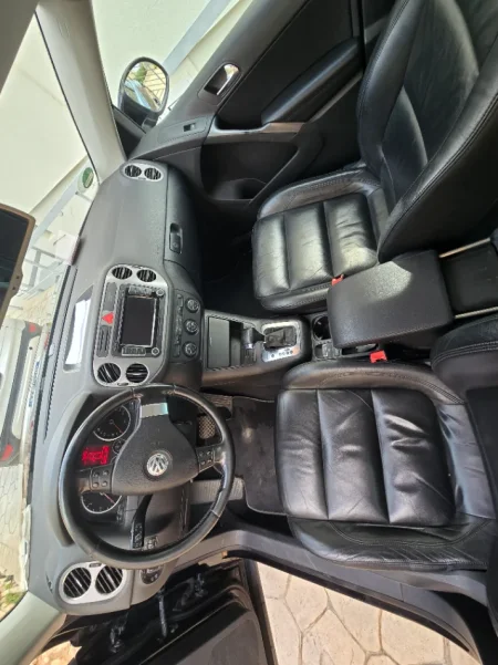 Tirane, shitet makine Volkswagen Tiguan Nafte, e zeze automatik Kondicioner 257.598 km 6.700 €
